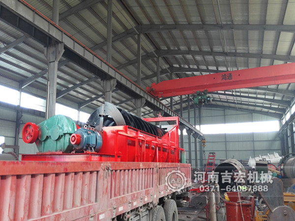螺旋洗石機(jī)、移動(dòng)輸送機(jī)發(fā)往東北